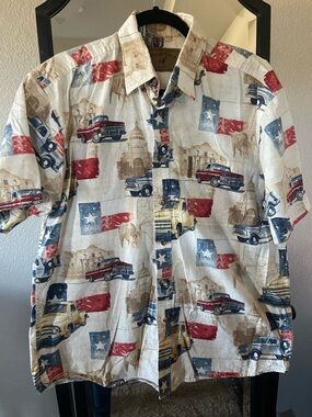 Men's Short-Sleeve Button-Down Shirt in White with Texas Print